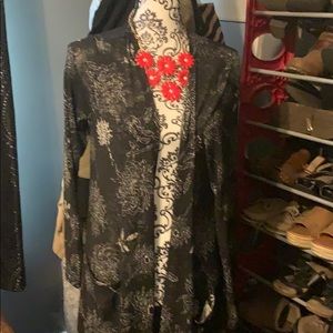 Sarah! Black and white Noir blanc capsule release